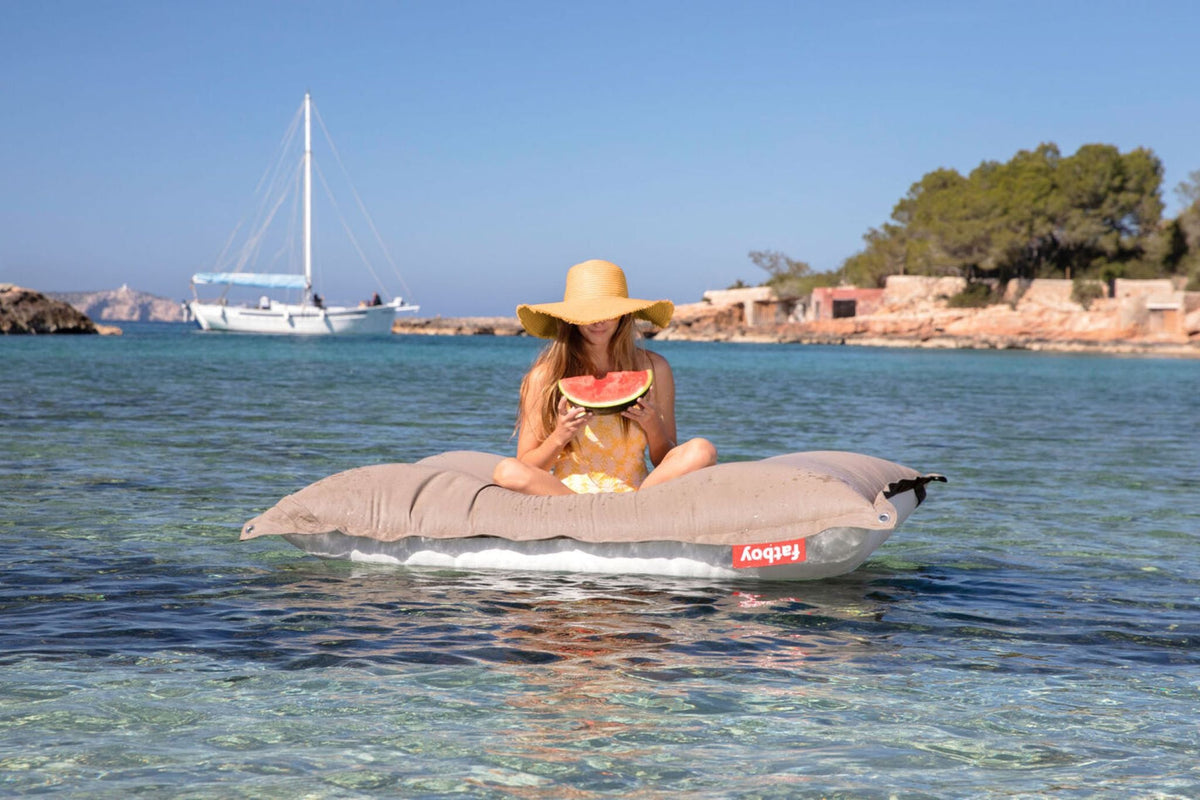 Beanbags & Air Loungers